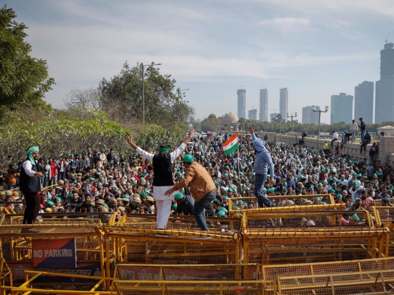 दिल्ली में दोहरे प्रदर्शन से बढ़ा तनाव, शंभू बॉर्डर सील; जंतर-मंतर पर CJP का आंदोलन जारी