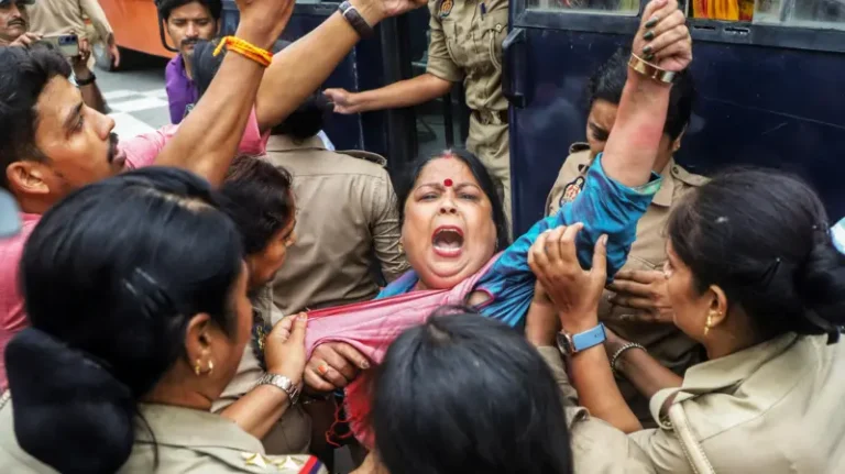 CJP के संसद मार्च में मीडिया पर नाराज़गी, रिपोर्टिंग कर रहे पत्रकारों को लेकर आपस में भिड़े पत्रकार