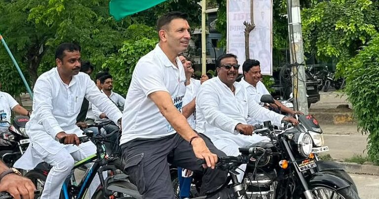 इंदौर से निकली कांग्रेस की ‘युवा स्वाभिमान यात्रा’, दो दिन में भोपाल पहुंचेगी; जीतू पटवारी ने भाजपा सरकार पर साधा निशाना
