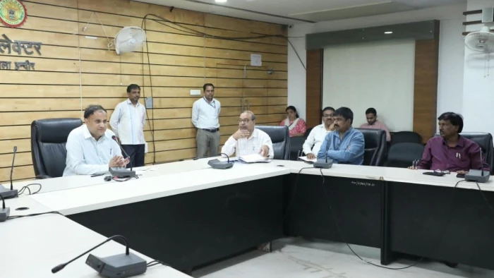 इंदौर में गणेशोत्सव-नवरात्र से पहले प्रशासन सख्त, POP की मूर्तियों पर पूरी तरह रोक