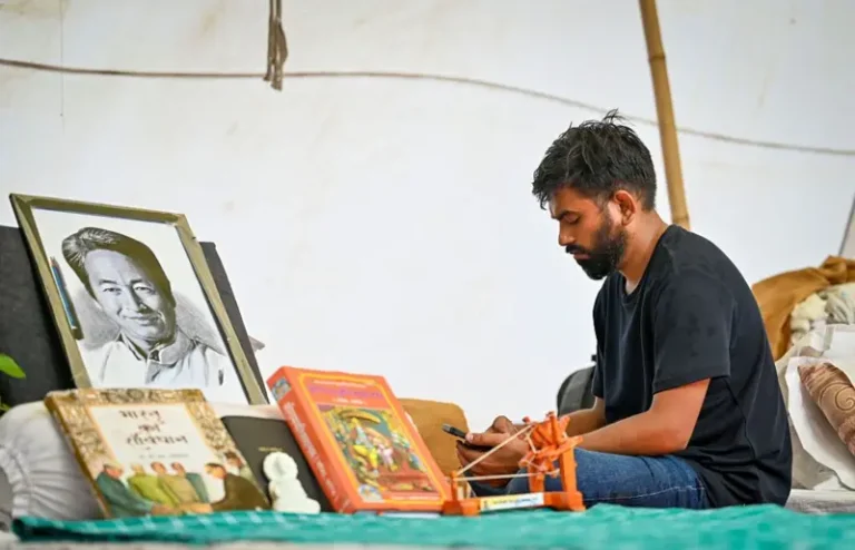 कॉकरोच जनता पार्टी ने शुरू किया नया जनसंपर्क अभियान, शिक्षा और जनसरोकारों पर रहेगा फोकस
