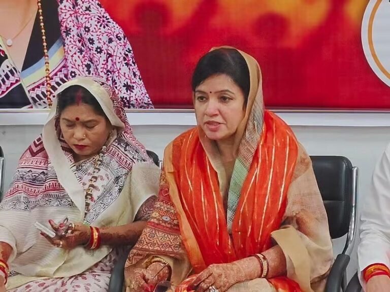 UGC के सवाल पर रीति पाठक ने नहीं दिया जवाब, बोलीं- प्रेस कॉन्फ्रेंस का विषय अलग है; वीडियो वायरल