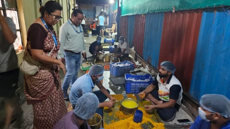 इंदौर में खाद्य सुरक्षा विभाग की बड़ी कार्रवाई, होटलों से लेकर खजराना गणेश मंदिर तक जांच; 31 खाद्य नमूने लिए