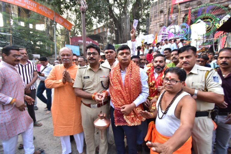 महाअष्टमी पर उज्जैन में अनोखी नगर पूजा, 26 KM की यात्रा पर निकला शासकीय दल; 40 मंदिरों में होगा पूजन