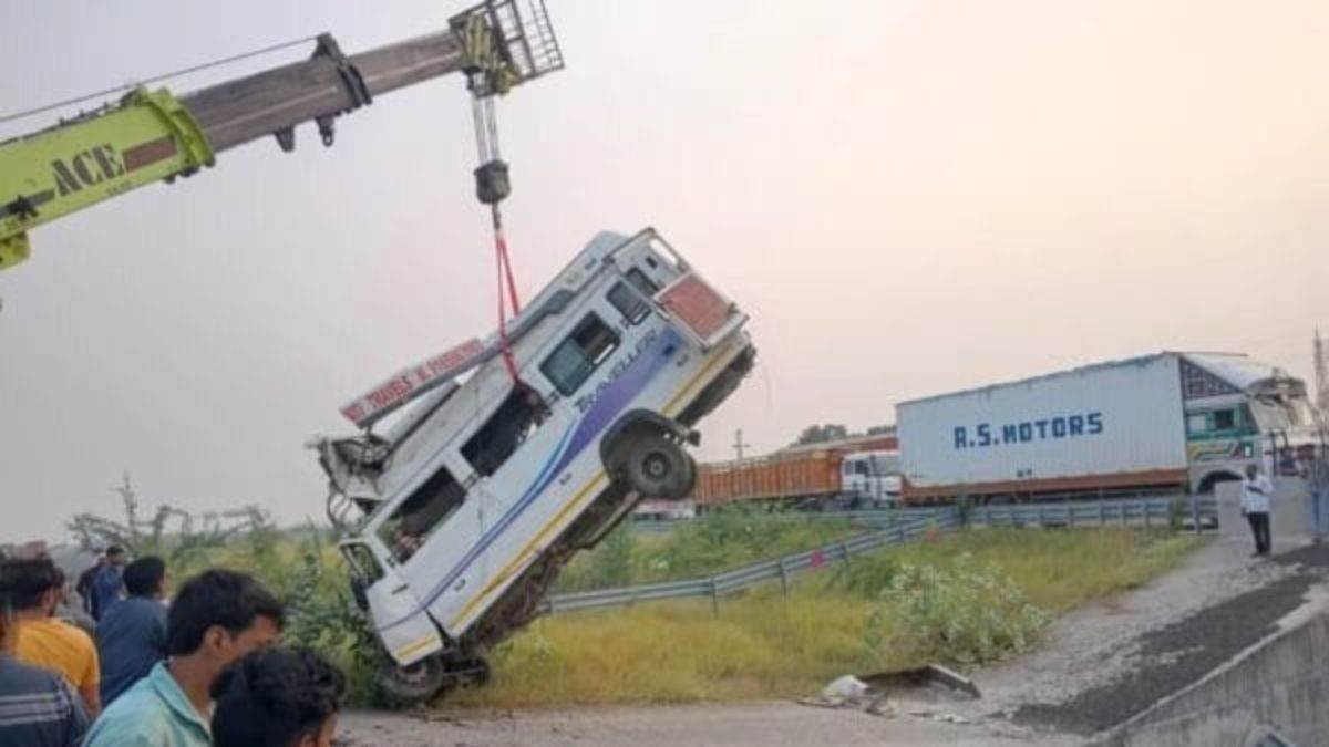 खाटूश्यामजी के दर्शन के लिए निकले थे यात्री, कोटा में ट्रैवलर पुलिया से नीचे गिरी; बैतूल के 8 लोगों की मौत, 17 घायल